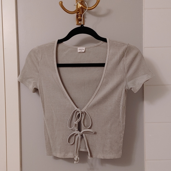 Aritzia only tie front t-shirt - Picture 1 of 5